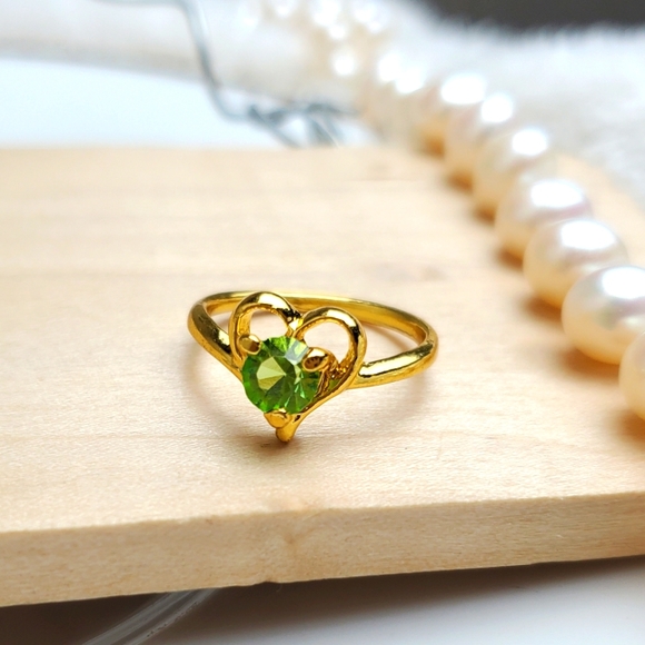 🌿5/$25 Green Heart Gold Ring - Picture 7 of 7